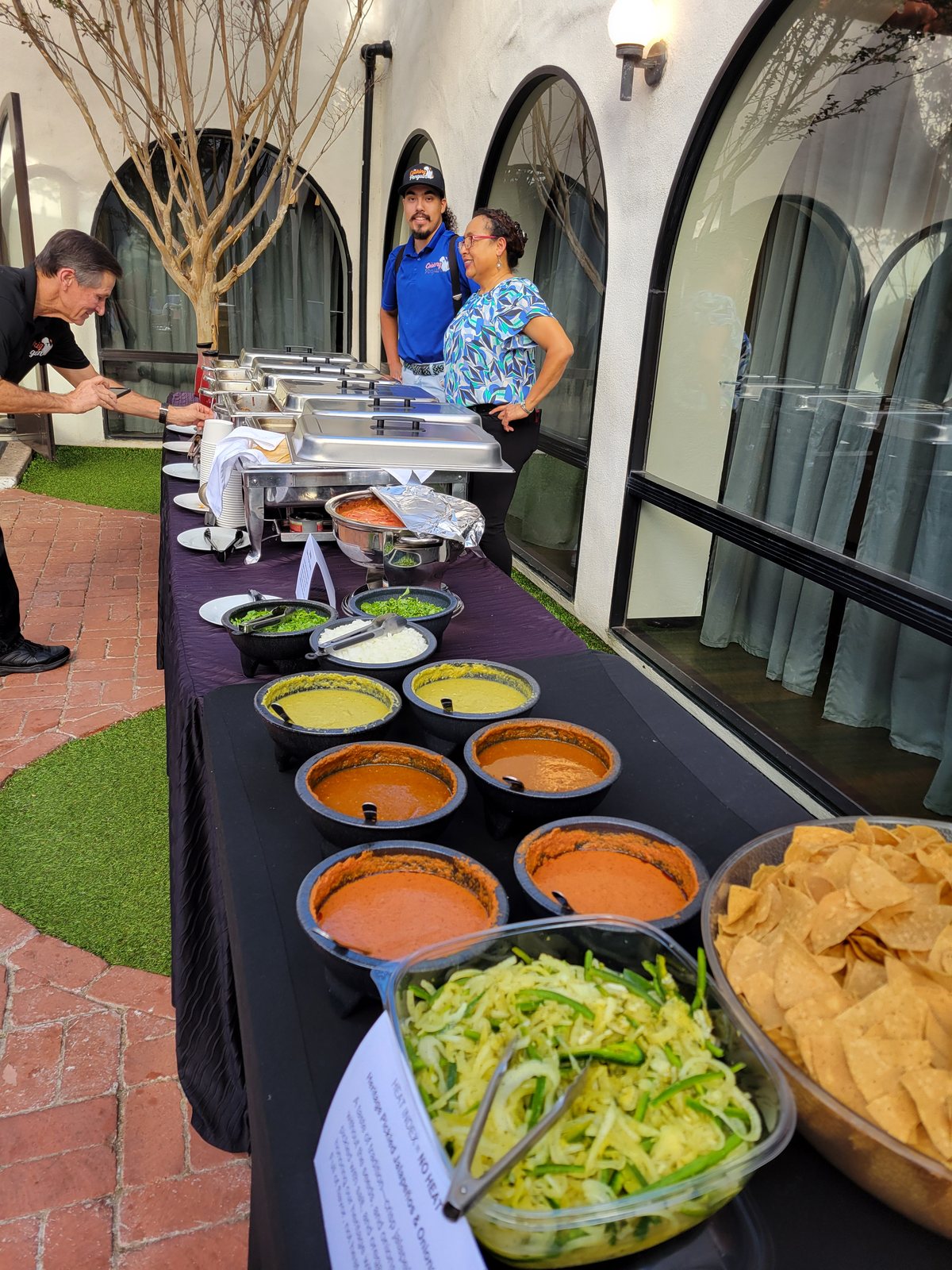 Salsa & guacamole bar